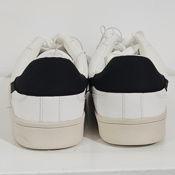 DV Dolce Vita Women's White and Black Sneakers - Picture 5 of 12